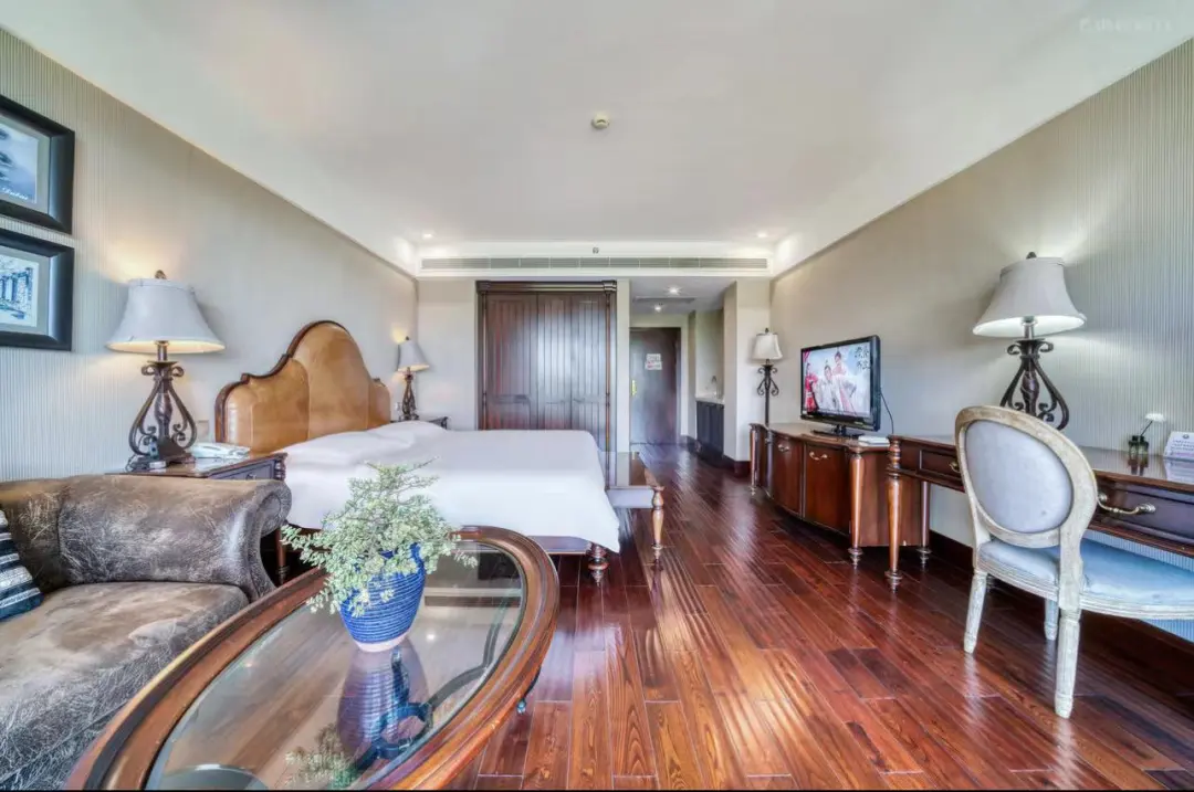 18c1864e1bcd33fc7828a114d055e87b-sz_148908-1