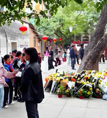 19835da241102a8e88d269c3c925d9a4-sz_376164