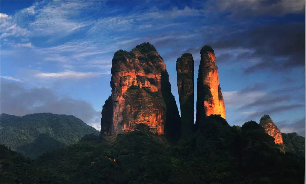 1db2642ecc9402b29364592d015ef99b-sz_658720-1