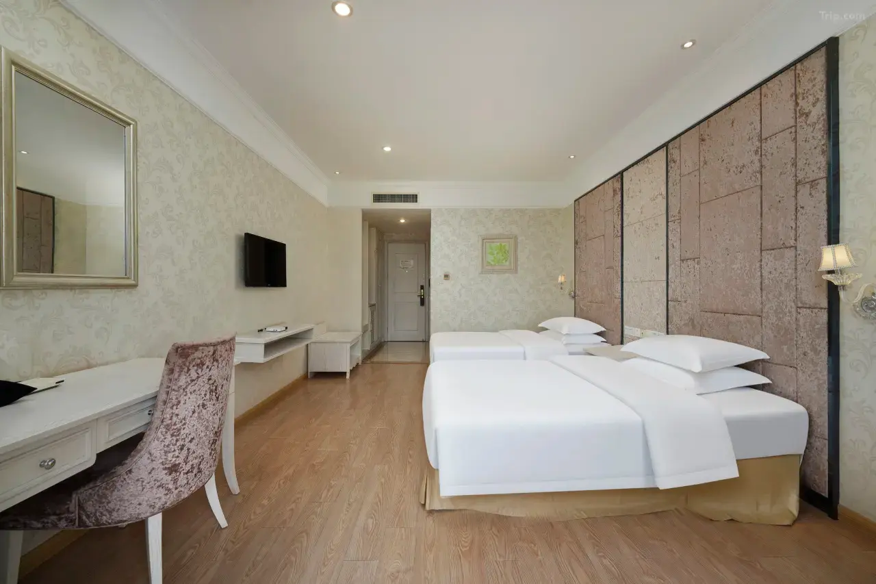 1mc0i12000oftixmj7C4E_W_1280_853_R5