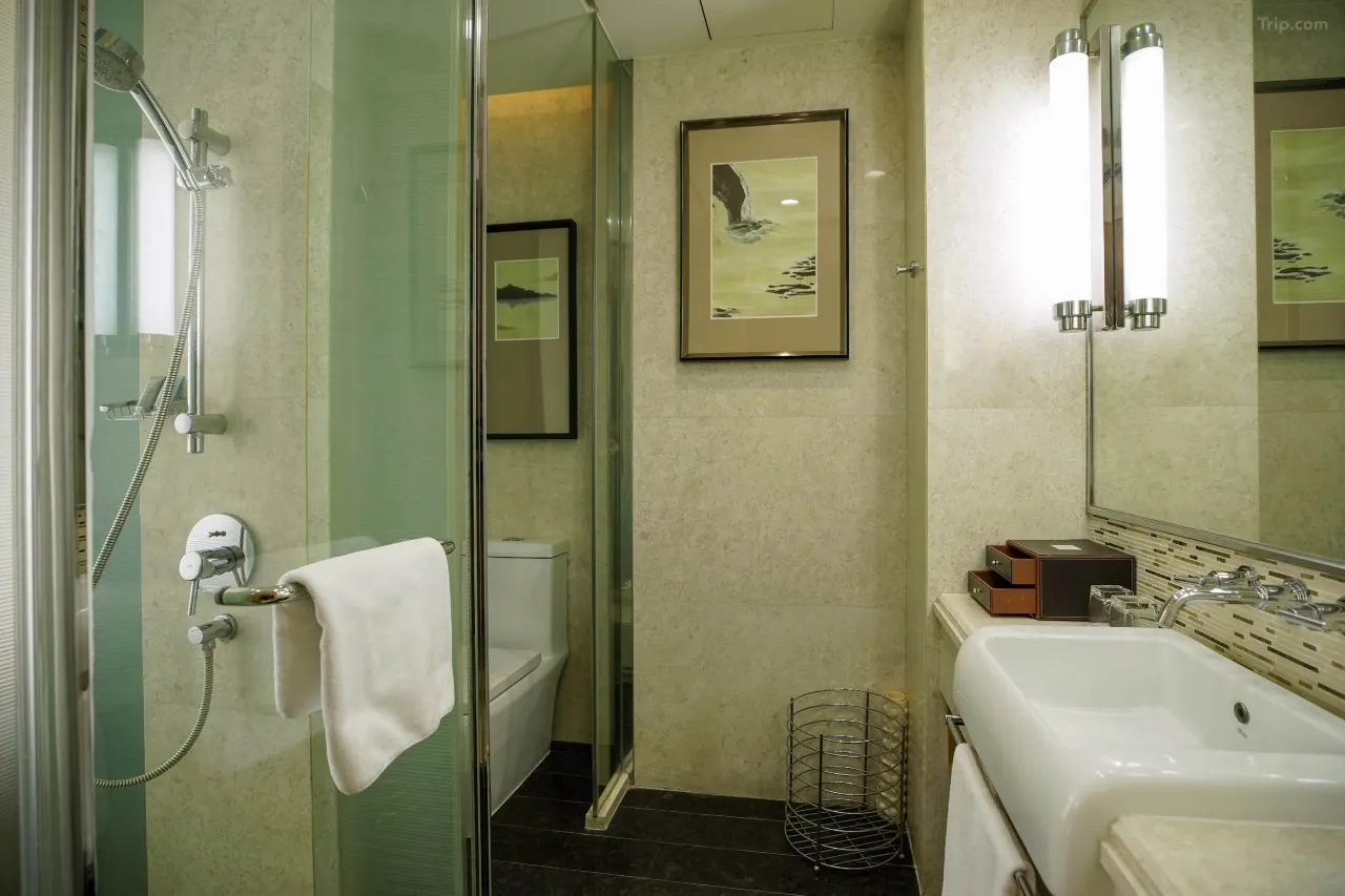 1mc0l12000j2flptn4050_W_1280_853_R5