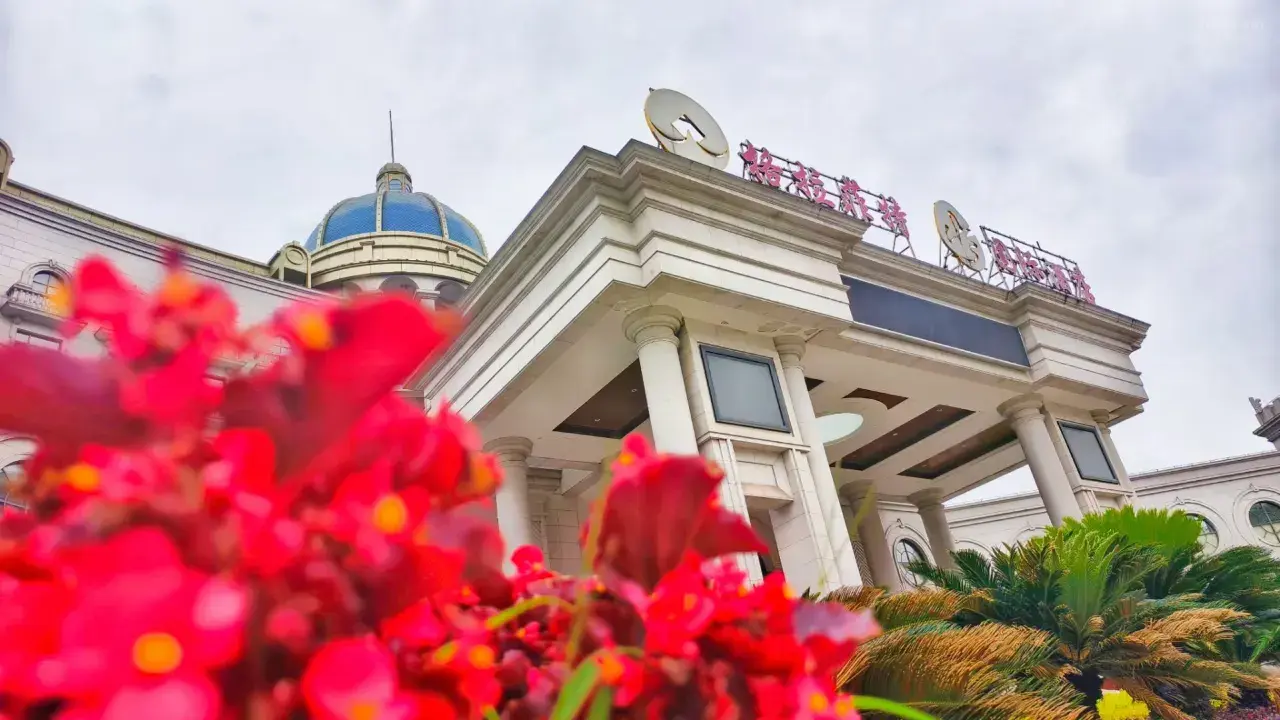 1mc0p12000l490luq9513_W_1280_853_R5-1