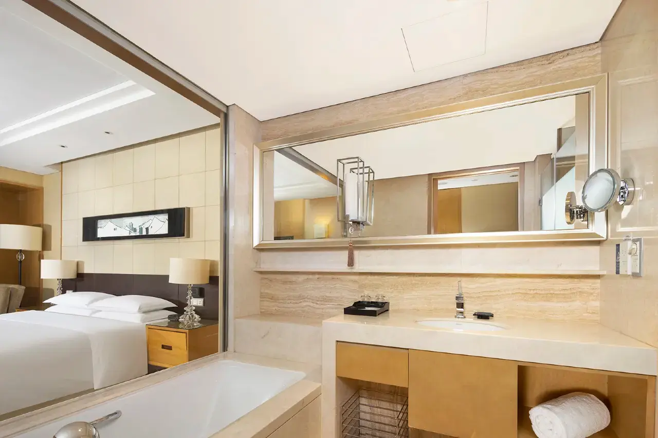 1mc1612000gkenqfgB4EB_W_1280_853_R5