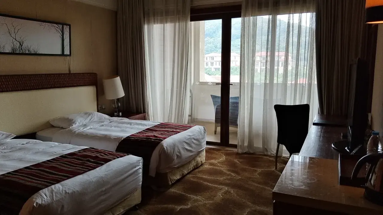 1mc1812000d4u7ta3F9C1_W_1280_853_R5