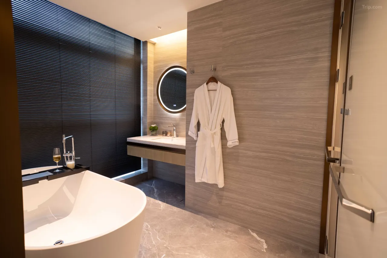 1mc1t12000nityvo84FCC_W_1280_853_R5