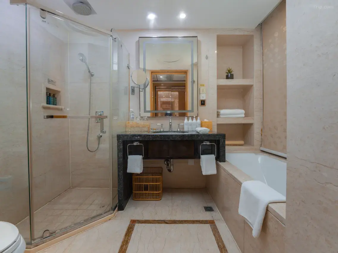 1mc2i12000cjm7emv8333_W_1280_853_R5-1