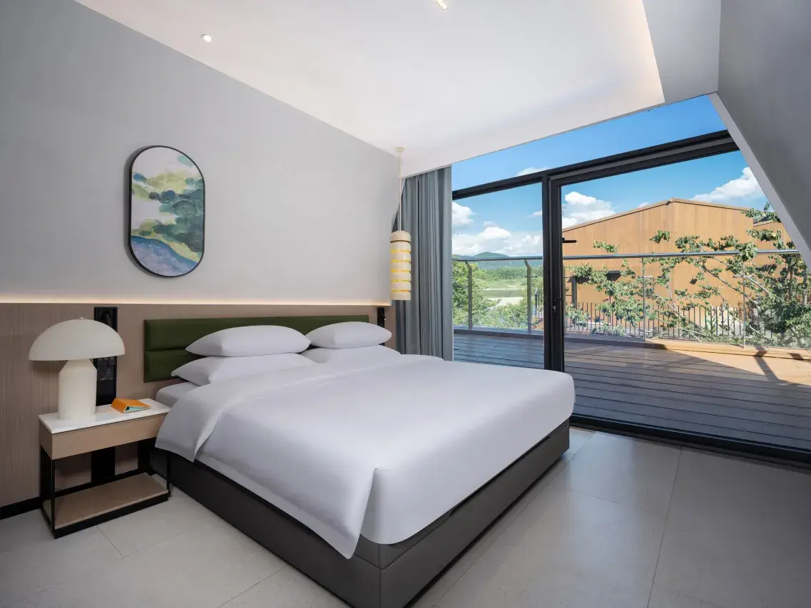 1mc2n12000pcm1nriE4E2_W_1280_853_R5 1mc2n12000pcm1nriE4E2_W_1280_853_R5