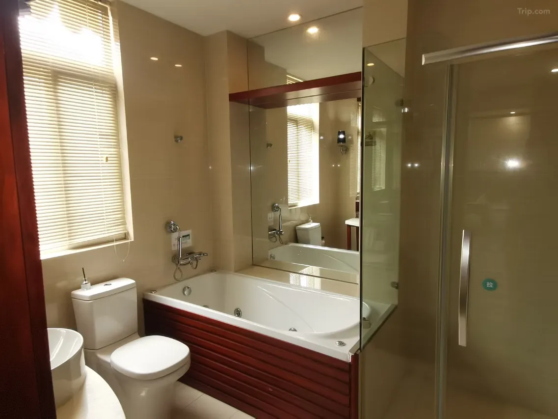 1mc4q12000dikm26kF0D2_W_1280_853_R5