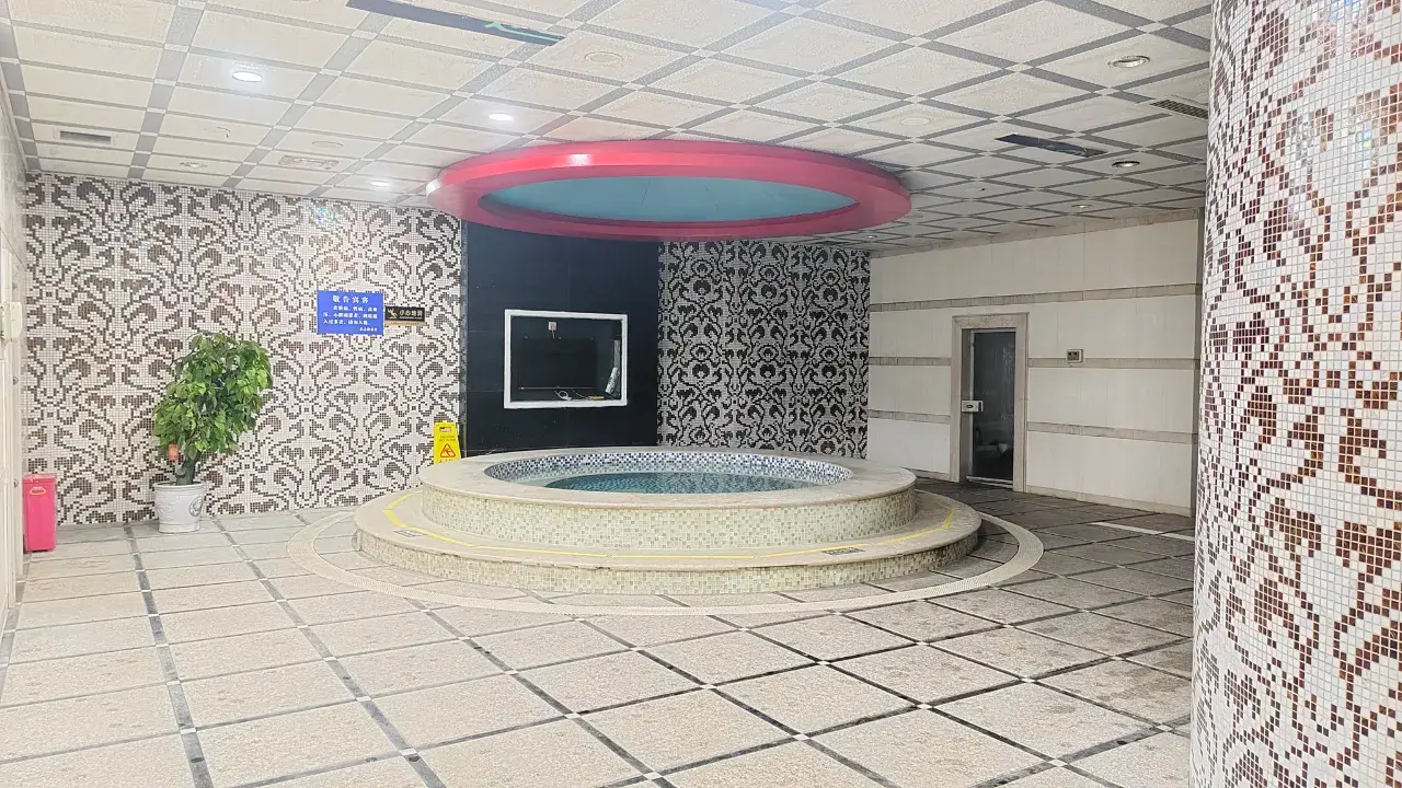 1mc6a12000pmuyxxdA826_W_1280_853_R5