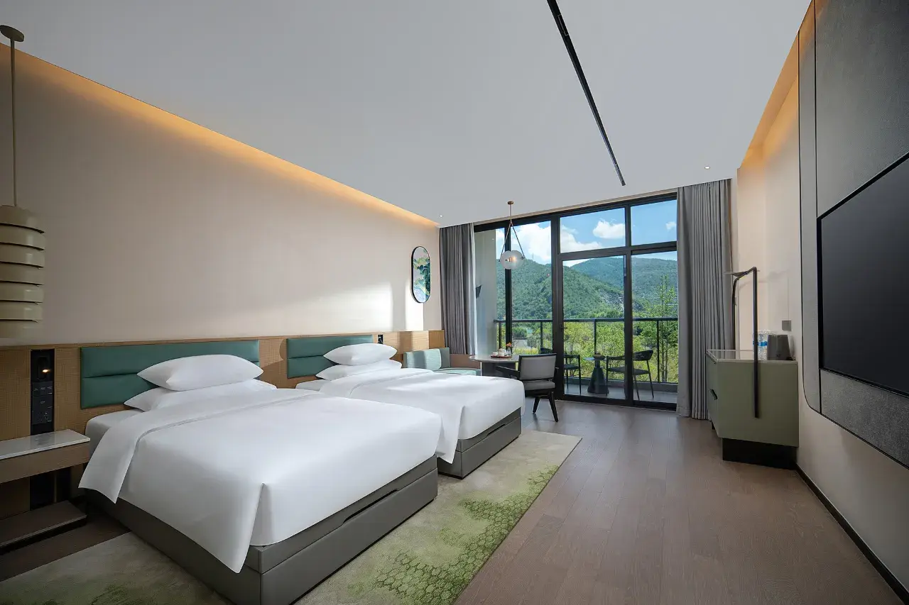 1mc6b12000pclyufb91E6_W_1280_853_R5 1mc6b12000pclyufb91E6_W_1280_853_R5