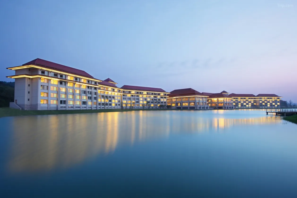 无锡年夜饭【899元/人携程五钻无锡太悦度假酒店自驾3天2晚】含2自助早2晚餐