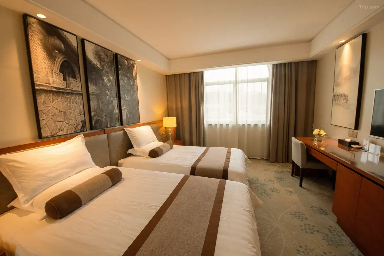 200h1b000001boffp56C4_W_1280_853_R5