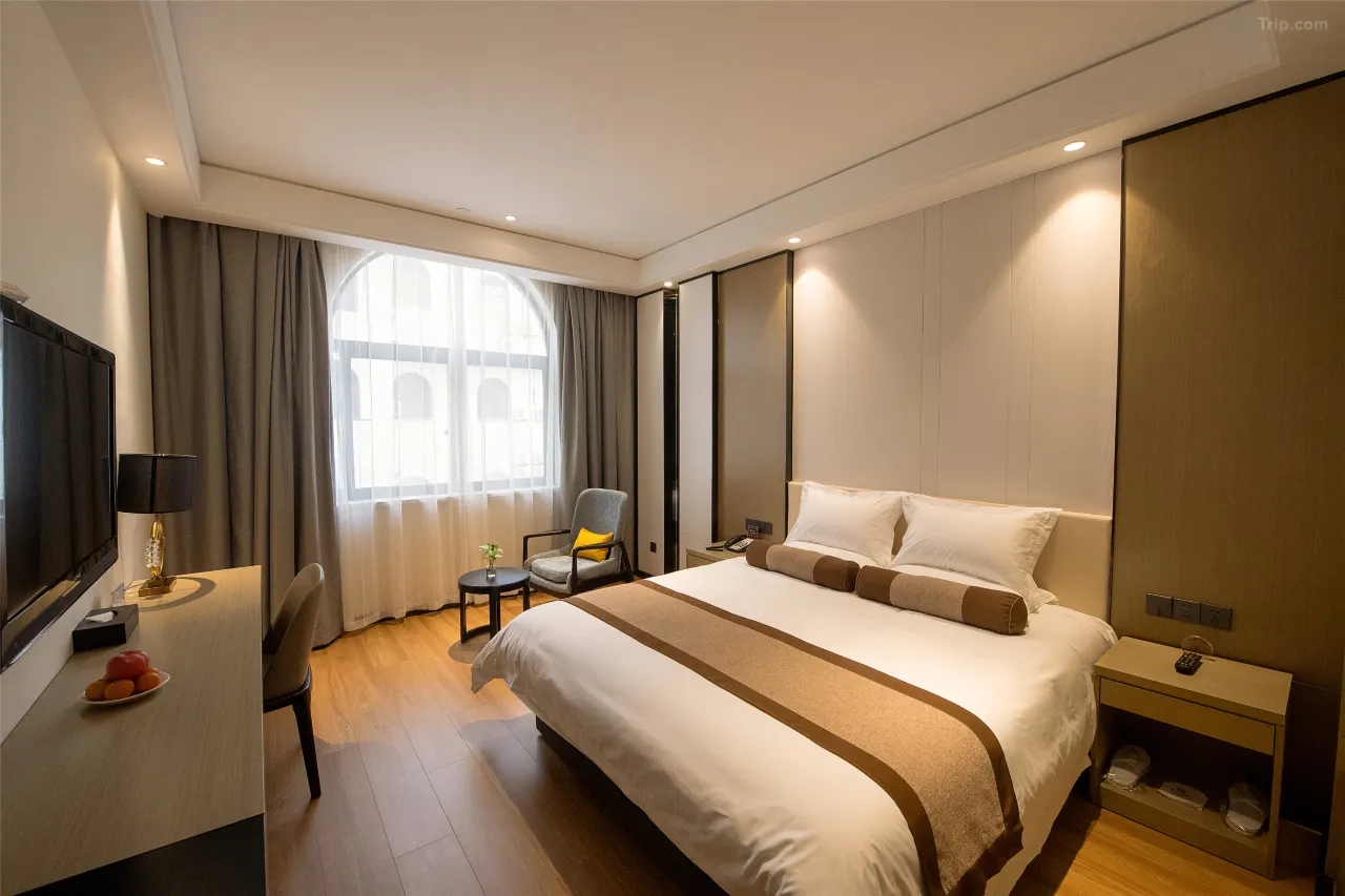 200u1b000001bql7m52C4_W_1280_853_R5