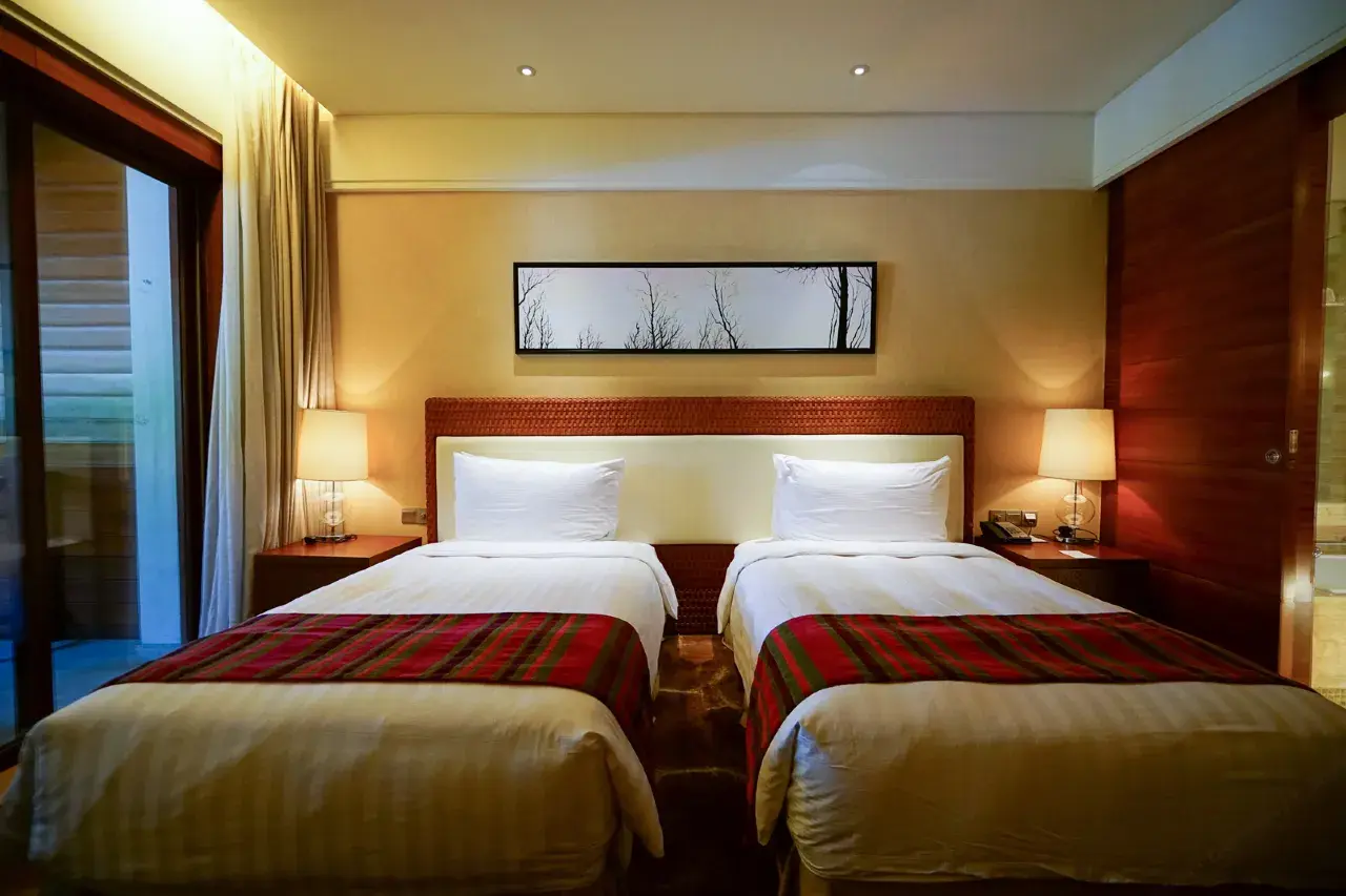 200v0h0000008zemb7E1C_W_1280_853_R5