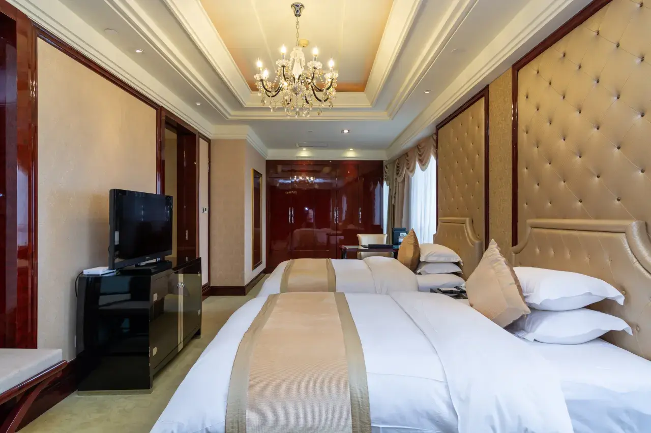 220l10000000owt4wA0F4_W_1280_853_R5