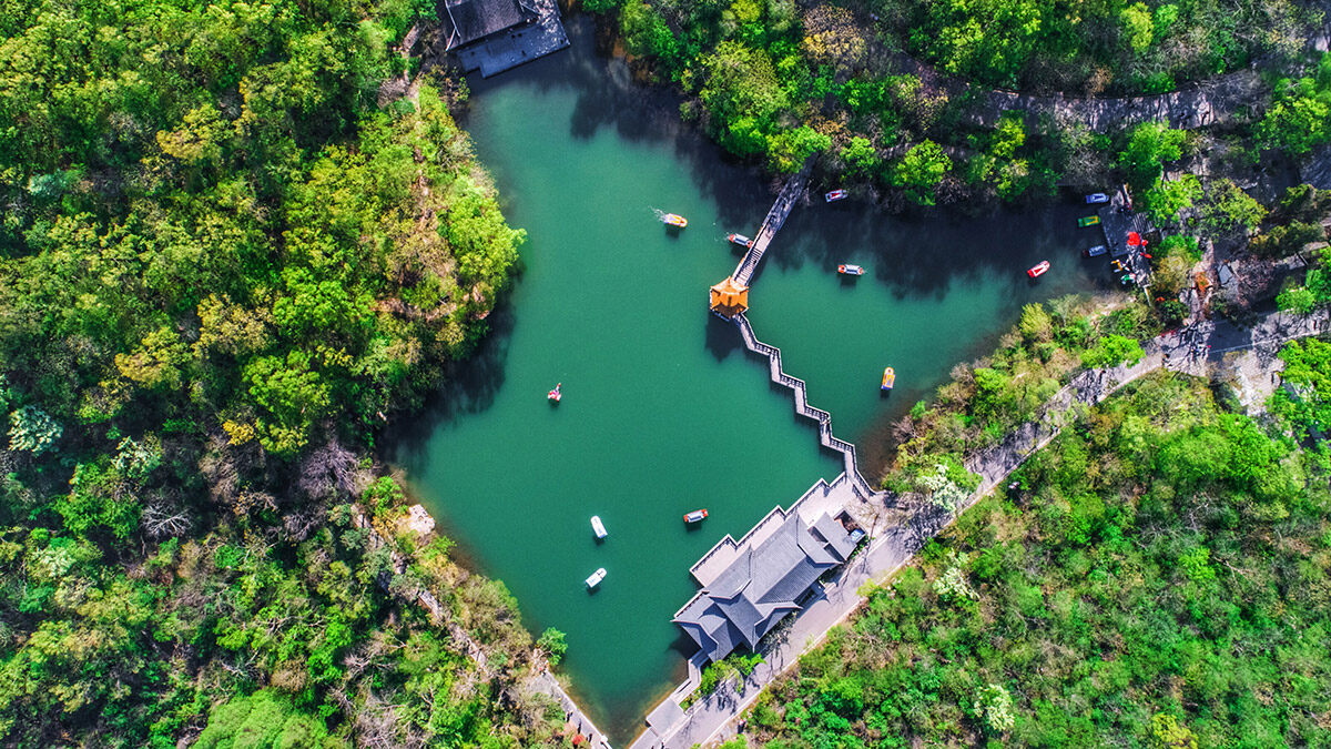 -五钻！南京+滁州【滁州碧桂园四日游年夜饭1099】含价值1888/桌年夜饭！含景区门票！南京鸡鸣寺祈福！滁州琅琊山+穿越无想水镇、游南京玄武湖、夫子庙+天长路小吃街感受过年氛围、