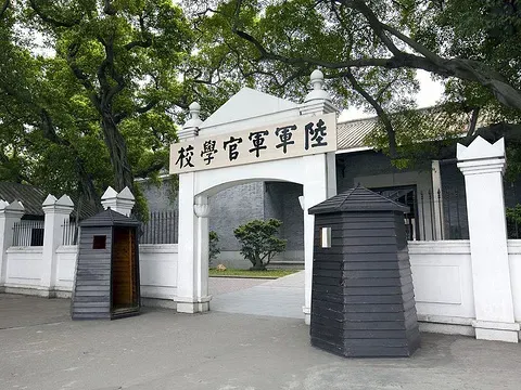 2b00dedcc43a47e0a24cc60bd492f325-sz_371167