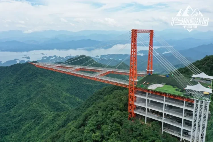 2eafe6fa98a123d199bdd26d71b41f98-sz_137121