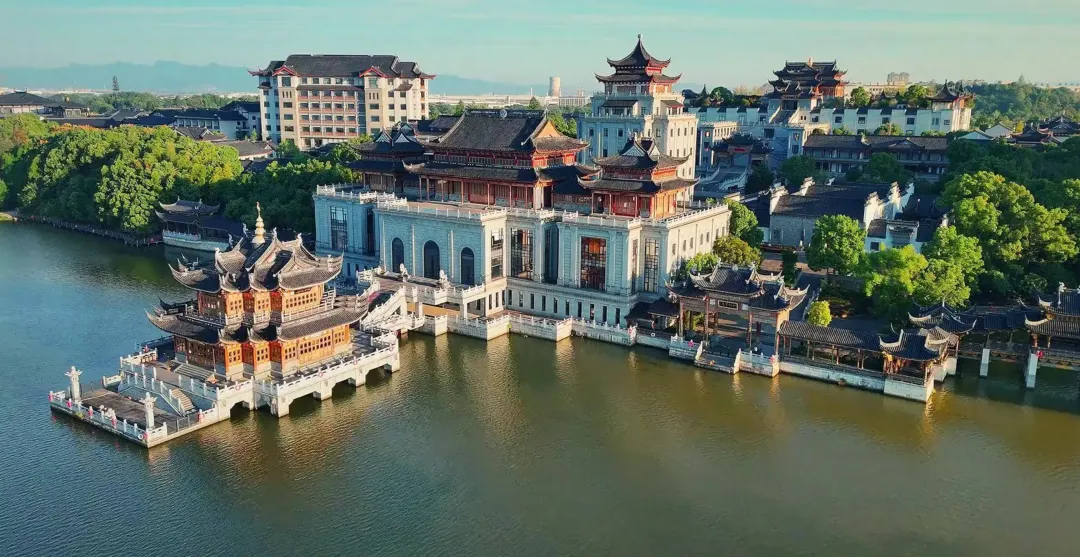 32be8817416fda2c0a2f68cec82b8498-sz_9115705