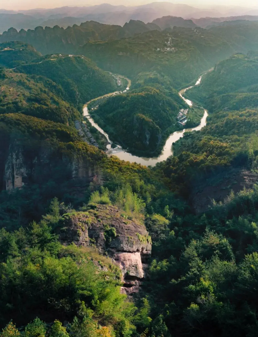 35e47625d3a47852a37c9c9ca53d4591-sz_205792