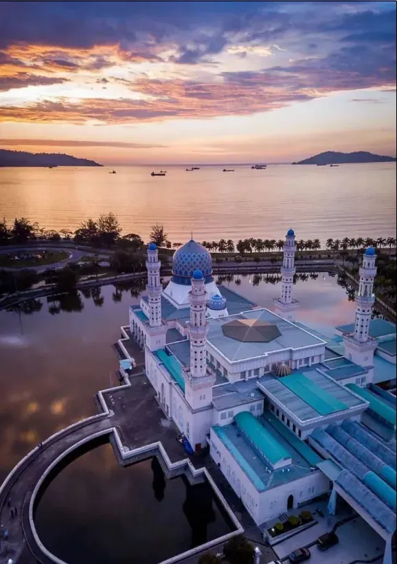 366b691e42744f950bbe49c8fed77026-sz_571716