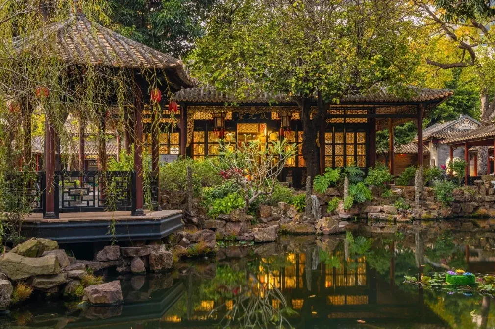 39f6bb38861e98c149a2cc2b726f87bf-sz_2624317-1