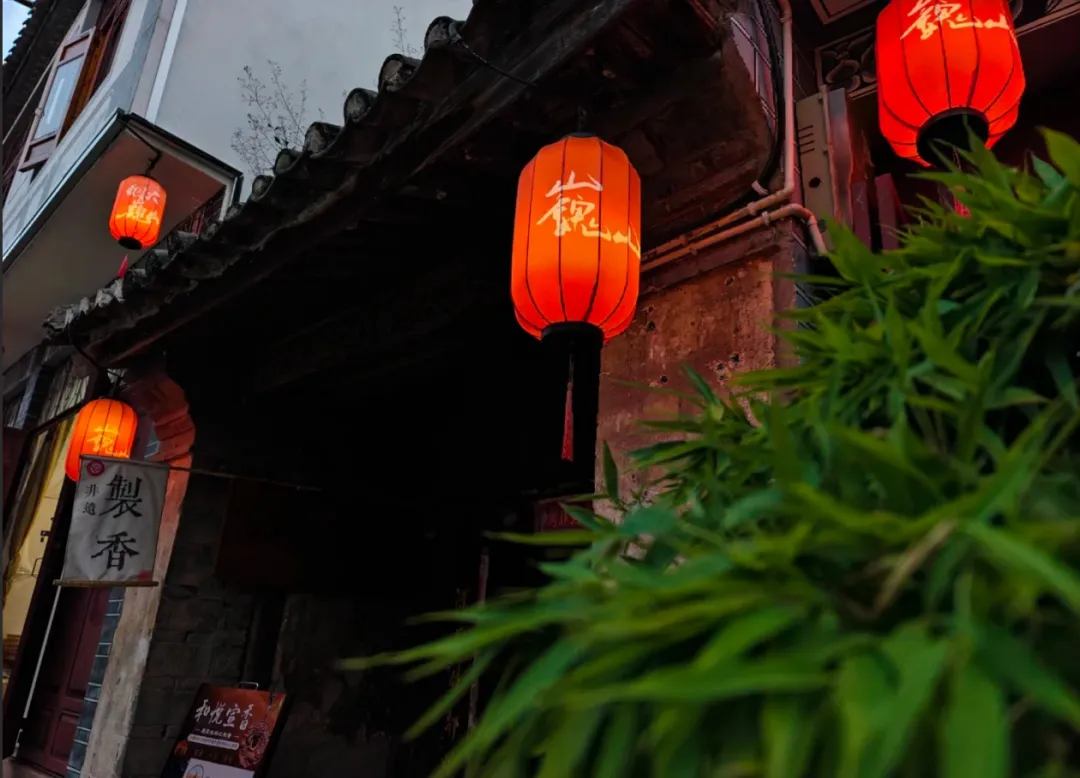 3a72bf4d932422aee06a0db03fd24b0e-sz_2298395