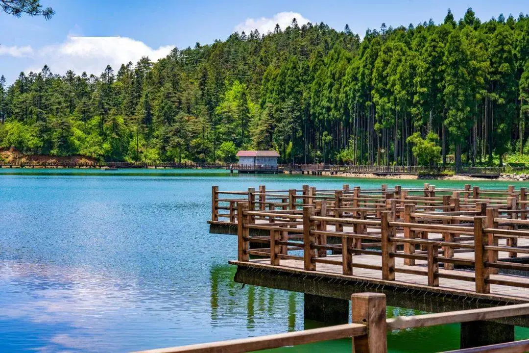 4b32da925be205cfe632410294ef361c-sz_179572-1