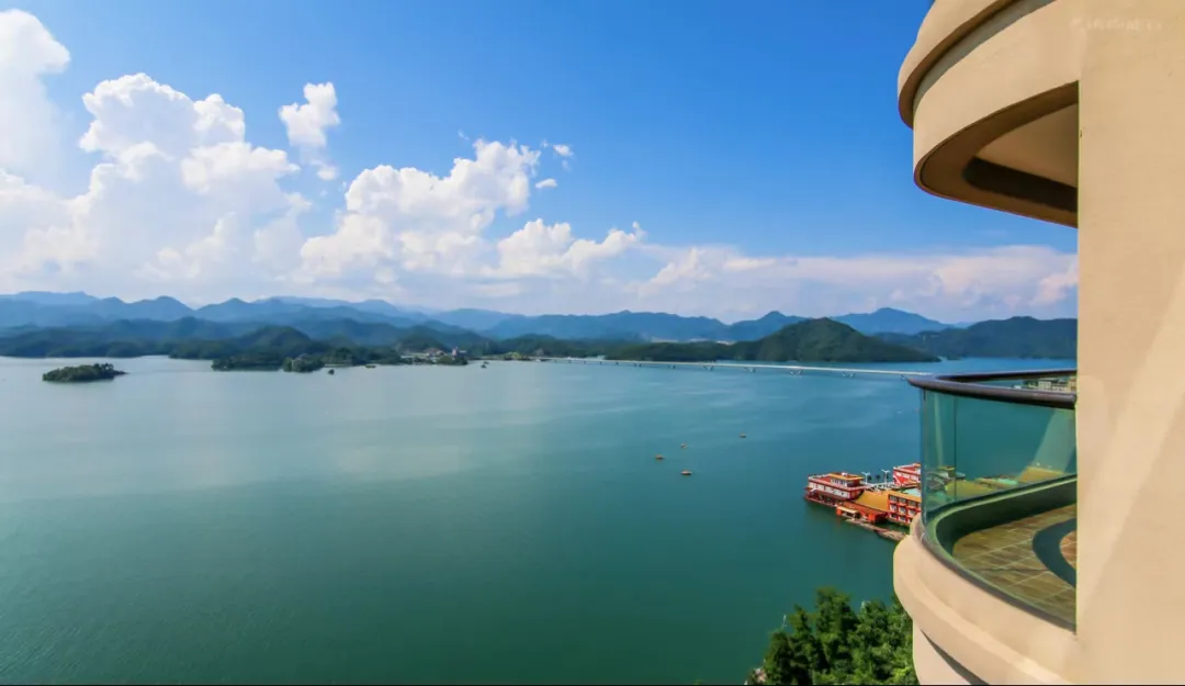 4c85b8ca751b4a7abefaf2ad324e0a74-sz_432460-1