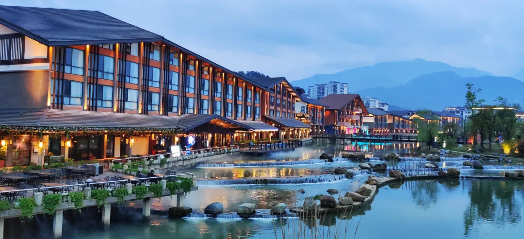 51f0588dfb722719899f496c546a08e3-sz_2433000