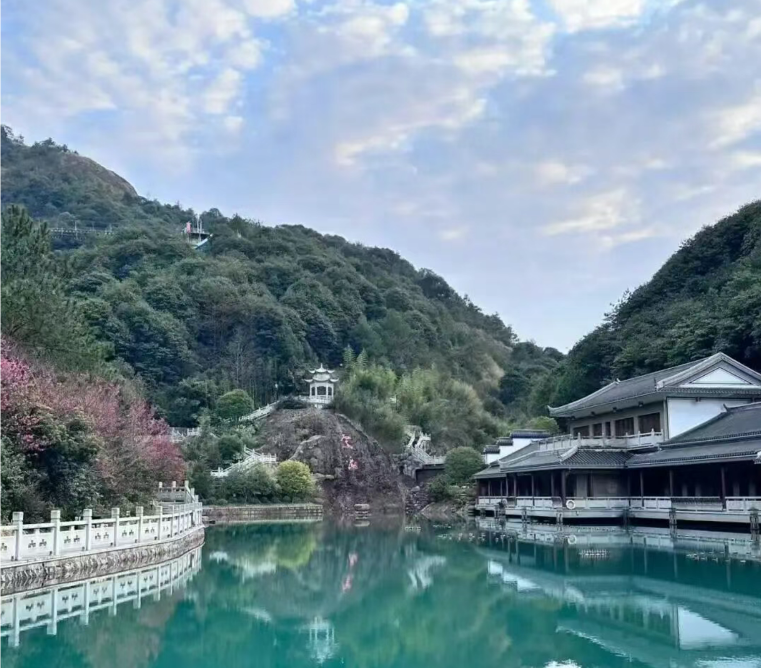 5ebb66908eb6e5fc44e07283b37bcac5