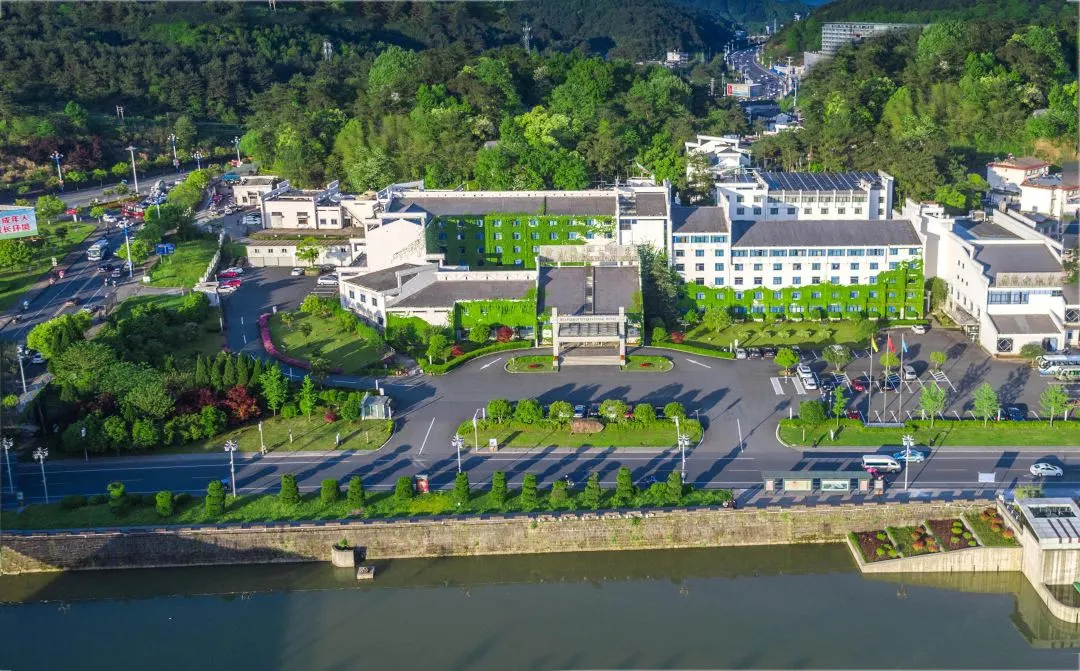 5f19514571e4b95cf2928b238d09fb9d-sz_189490