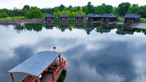 【自驾跟团均可】打卡太湖湖畔亲子酒店~东山蓝菱花~吃住玩全含~春赏花/夏玩水/秋采摘~超多湖景房~还有园博园门票赠送~