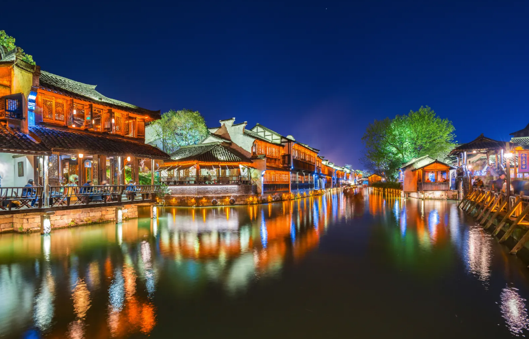 【枕水江南 漫游乌镇】乌镇一站式玩乐好选择~乌镇云栖度假酒店，吃住全含，棋牌畅玩，性价比超高，品人间烟火，观小桥流水~~