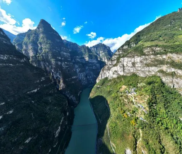 659ad8aec1af56f5095bcd8dcf81c1f3-sz_518086