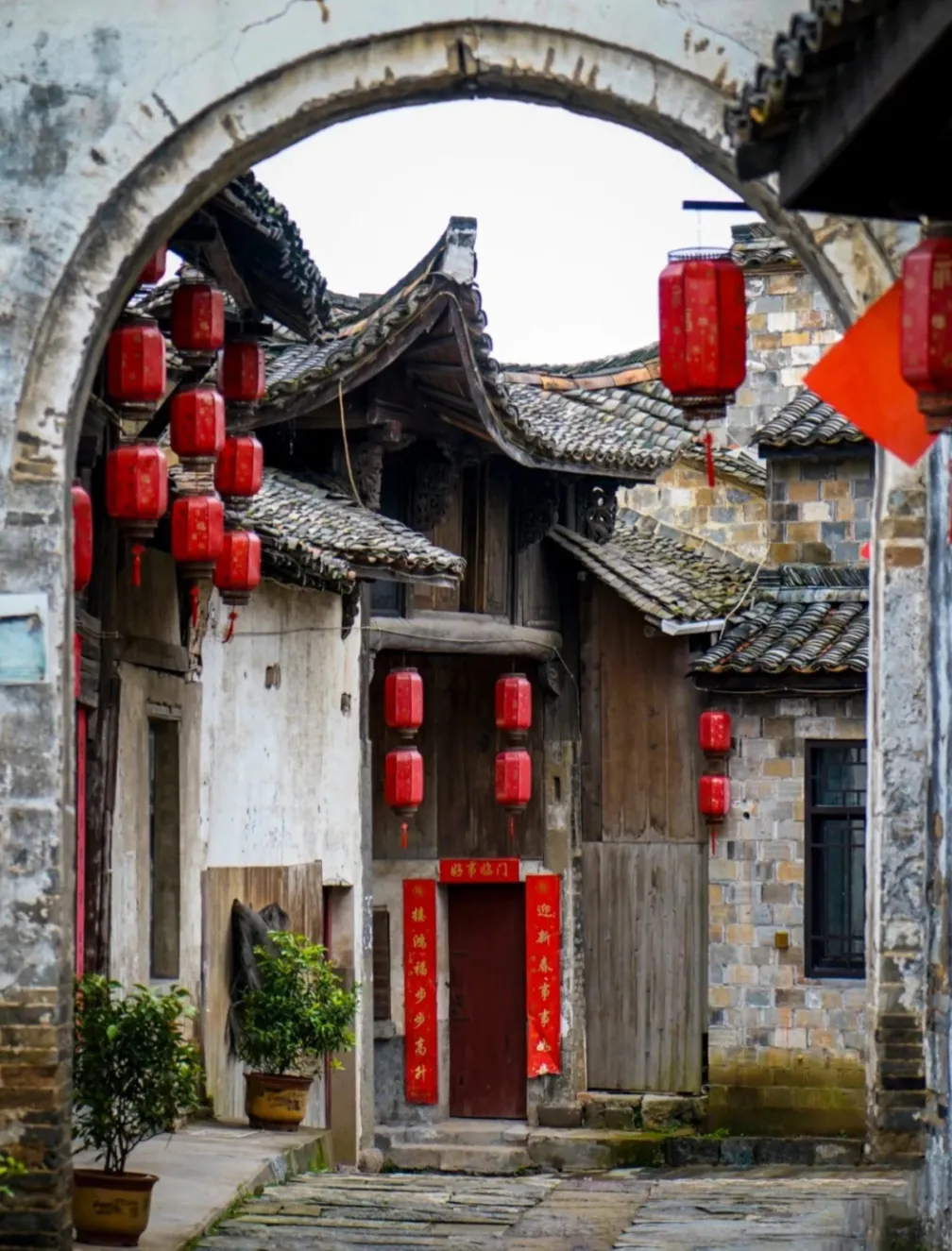 65eb7026365f3047dd239e4be3b1acc6-sz_2395661-1