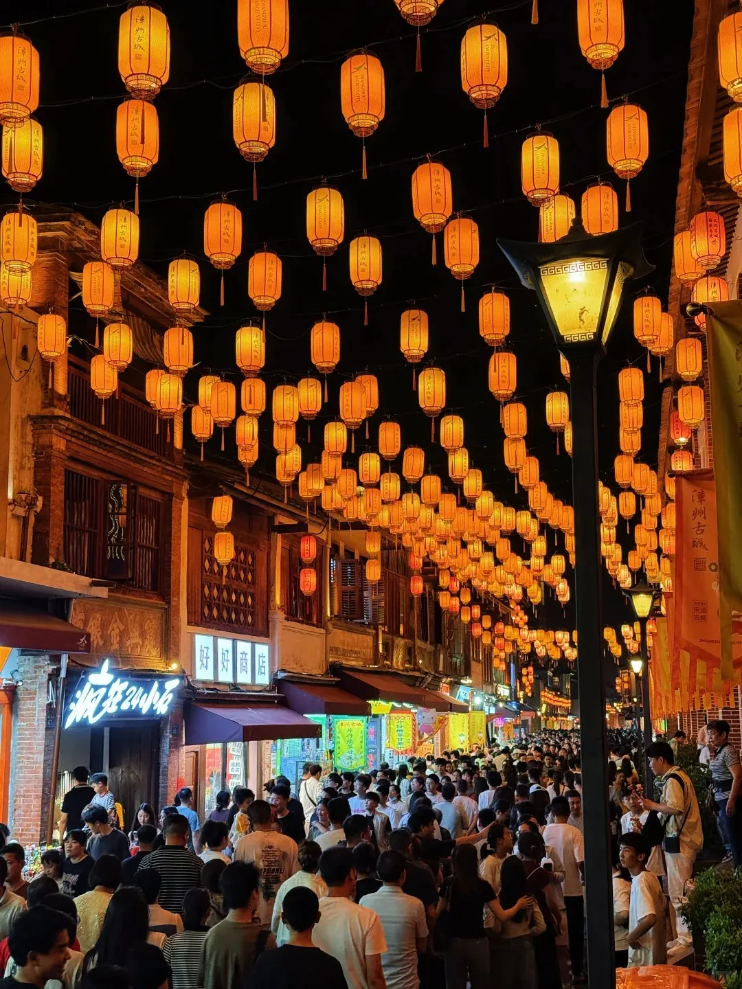 【福建全景】九城两岛双卧9日游。