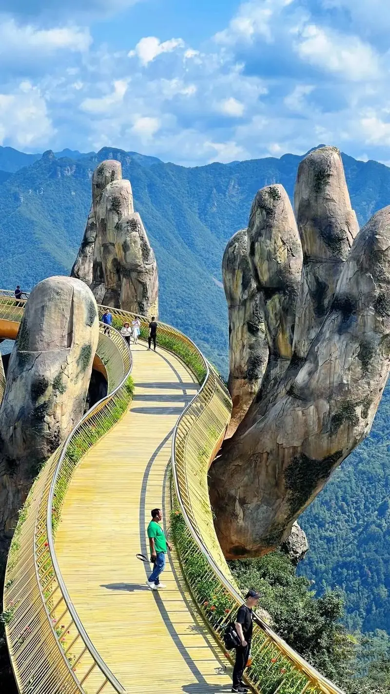 67039a1bee9b44853888635d311a7766-sz_270375