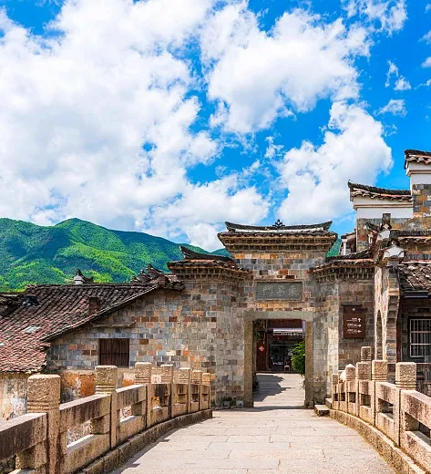 6d9595de82d44b3399184a1682840de0-sz_277798-1