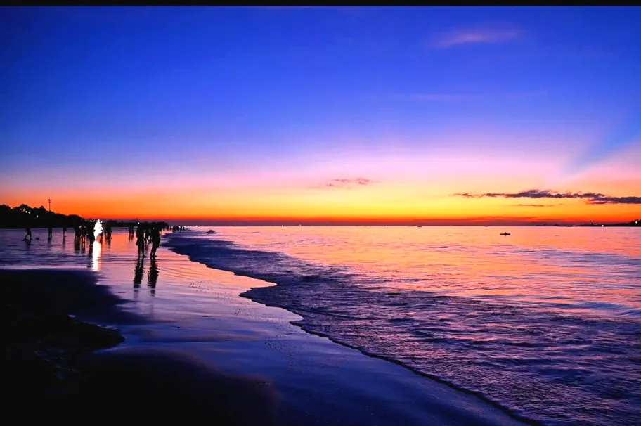 7575e61a7be9db78a0997fbaa4778403-sz_2417132-2