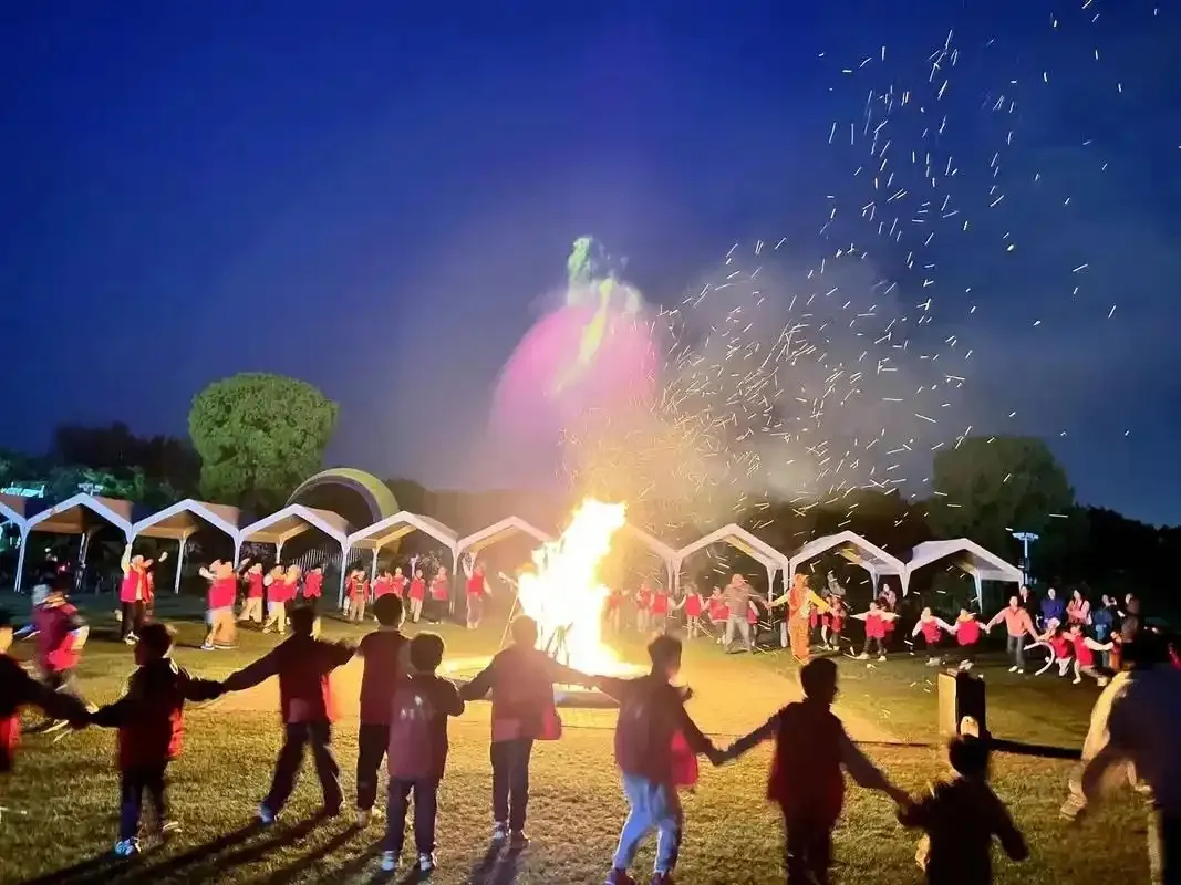 82053e97da406832c8eed5e0c2b398ee-sz_254701