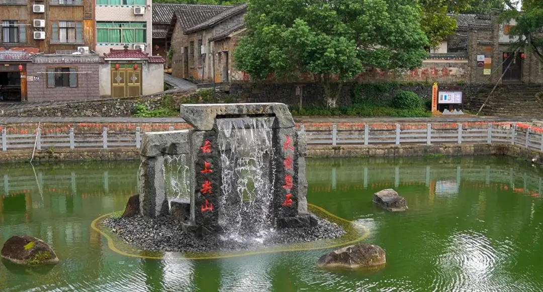 399元4天带车纯玩❤四星维也纳国际大酒店❤包含125元景区门票❤风崖谷❤金鸡岩❤特色当地纯土菜❤麻将K歌全免费❤拒绝套班带车纯玩0购物