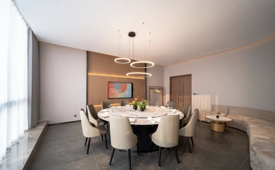 876001bdfd8f817119aa625d352c4300-sz_1037726