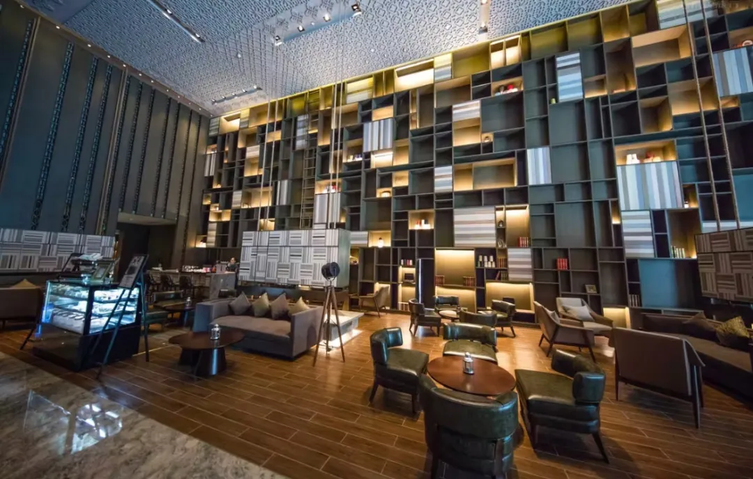 895f64ccf54e4f31dabeb0a63c9bd5ff-sz_263640-1