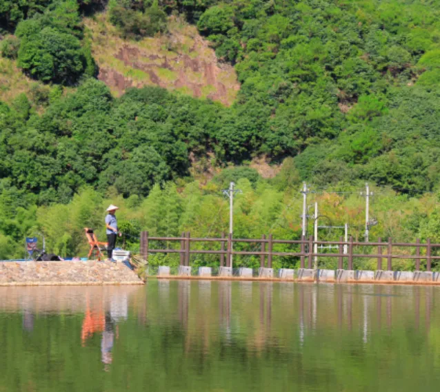 9027a7b7879e297e56d3e6fbad795dae-sz_606550