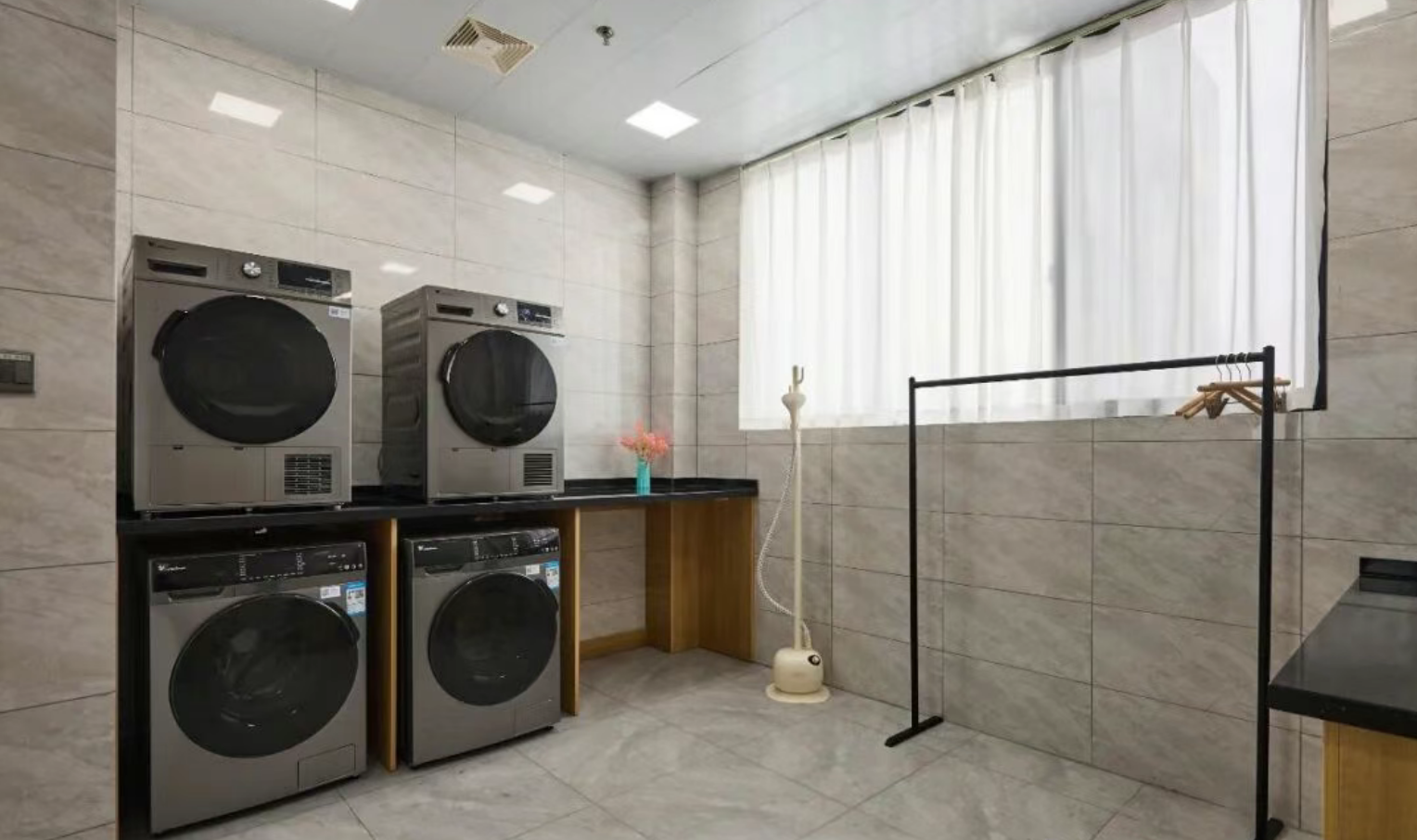 9667d2cc67bf9ec0debc4abd95ef0266