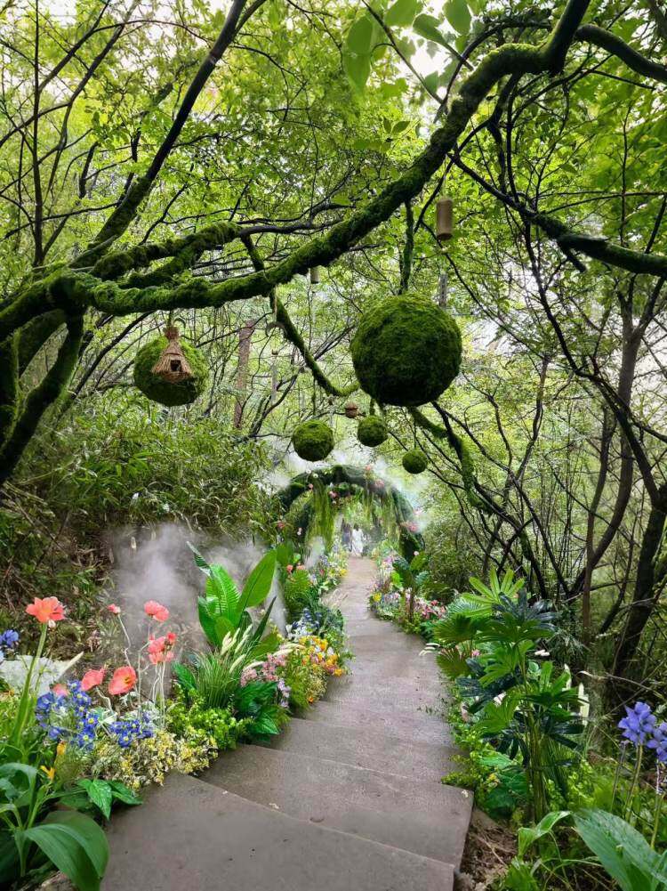 LkWBBmPKCgP6kJdOR6eVoStvE5JrtjEp-1