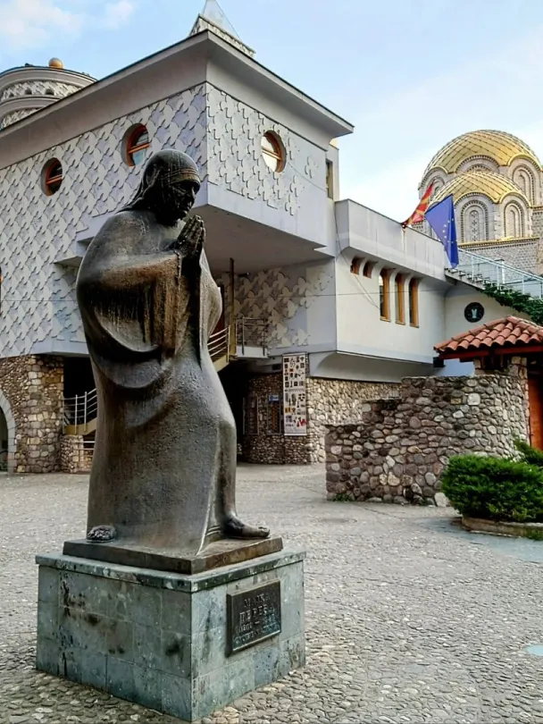 a97b6256cca7d144f44bcfec06d28f2b-sz_552406