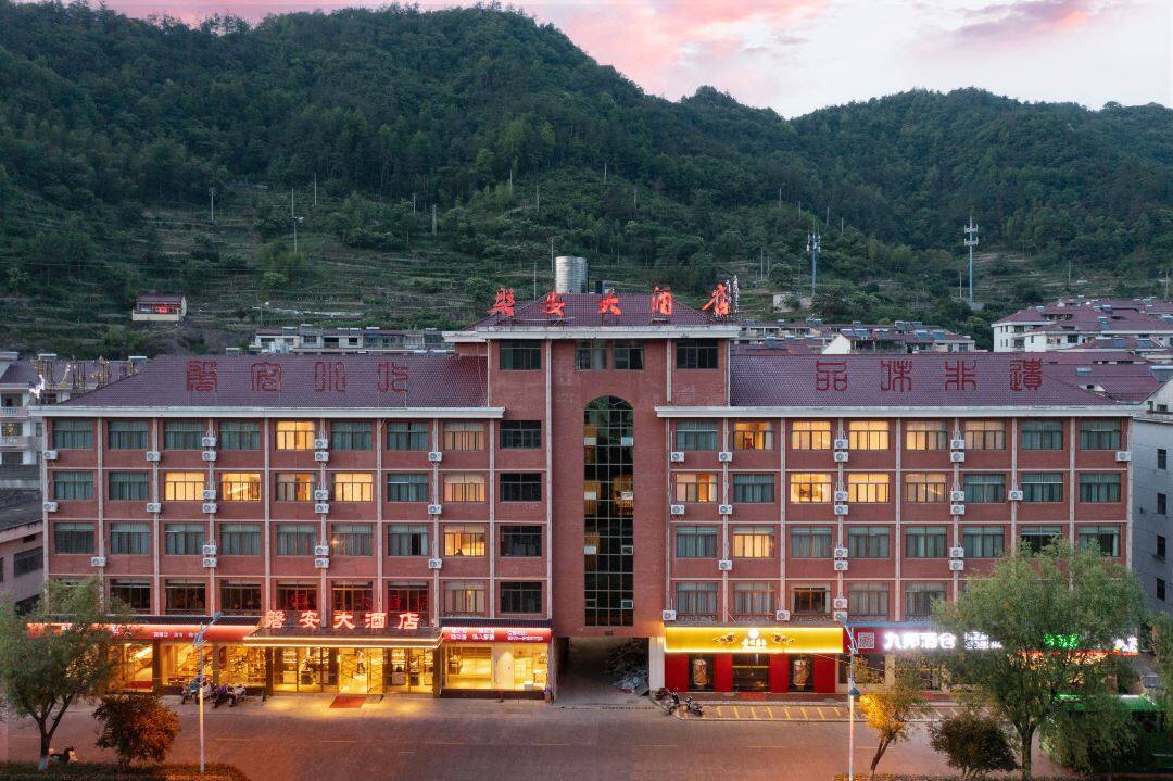 adb1947b6c60b305872647128a1fc896-sz_167968-1