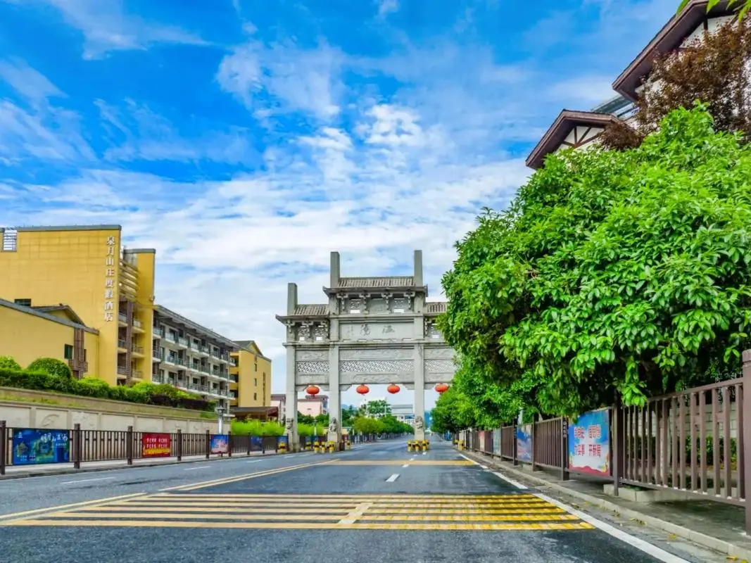 b6e5b1c6b1d20d5553596b902e017130-sz_158939-1